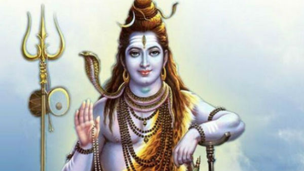 शिवपुराण और शिव चालीसा का पाठ