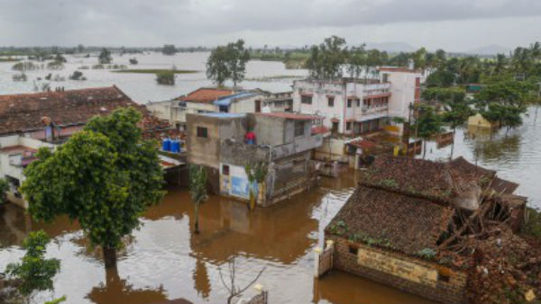 उत्तरकाशी में दो लोग पानी में बहे