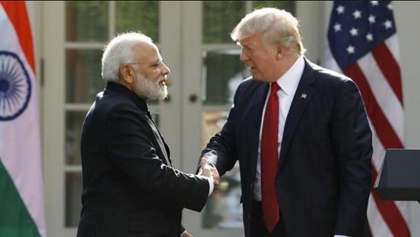 ट्रंप और मोदी के बीच फोन में बातचीत