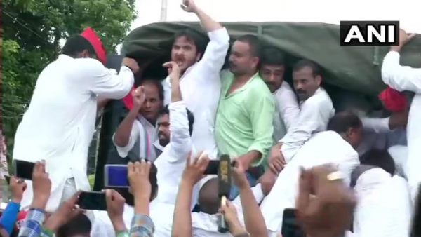Abdullah Azam his supporters arrested for violating section 144 in rampur Abdullah Azam his supporters arrested for violating section 144 in rampur