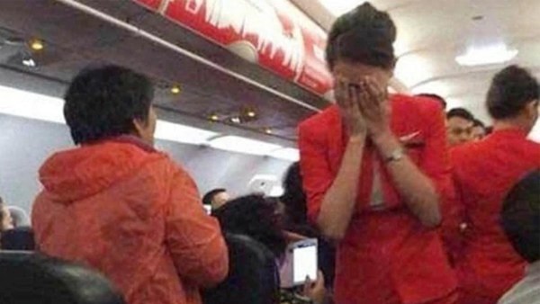 ब्वॉयफ्रेंड से दूर बैठने को लेकर थी नाराज