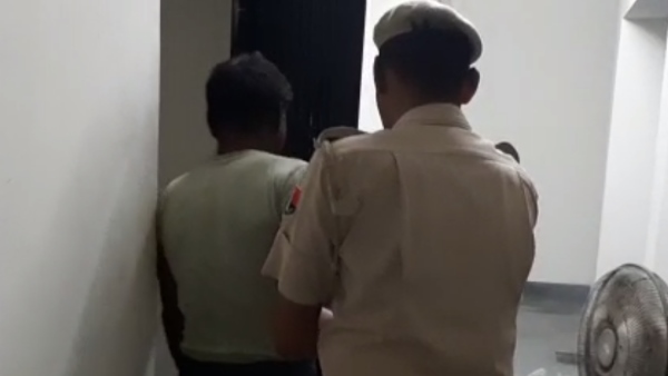 बच्ची का गर्भपात भी करवाया दिया