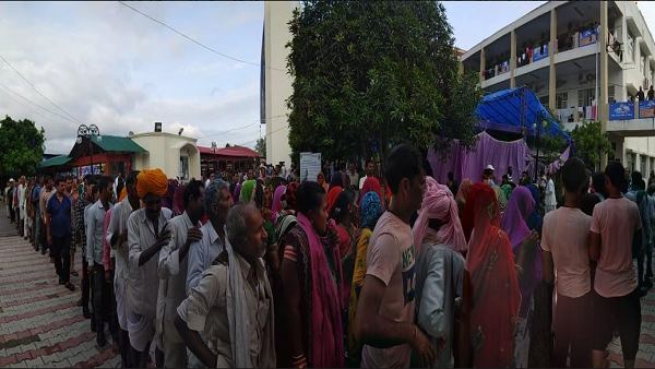 एक दल के साथ सिर्फ 100 कार ही भेजी जा रही हैं