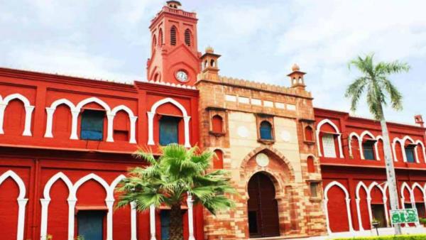 kashmiri students of AMU reject lunch invitation from governor kashmiri students of AMU reject lunch invitation from governor