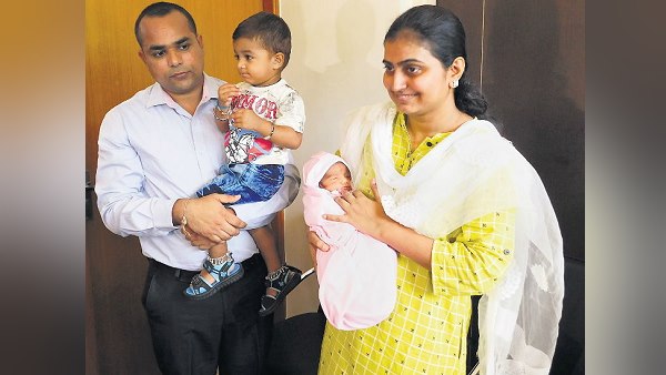 आणंद के दंपति ने लिया बच्ची को गोद