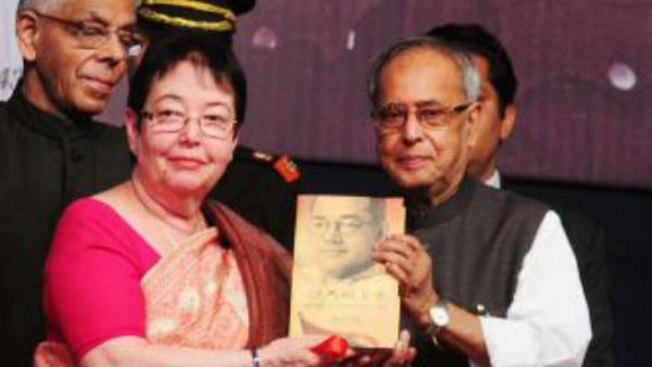 पीआईबी के ट्वीट से विवाद