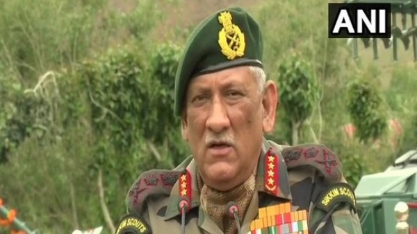 army Chief General Bipin Rawat briefed Rajnath Singh on developments in Jammu Kashmir army Chief General Bipin Rawat briefed Rajnath Singh on developments in Jammu Kashmir