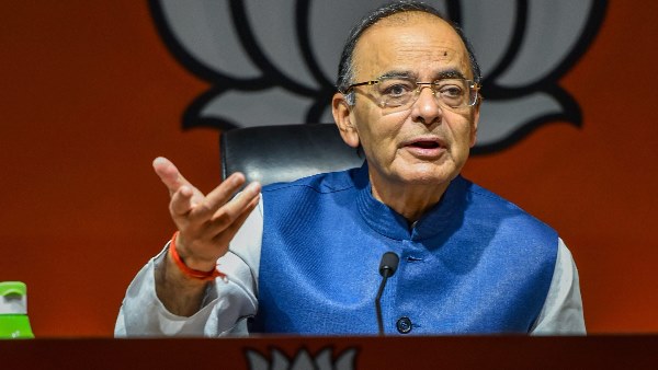ईसीएमओ पर रखे गए अरुण जेटली