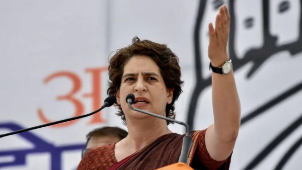प्रियंका गांधी बोलीं, सरकार की घोर चुप्पी खतरनाक है प्रियंका गांधी बोलीं, सरकार की घोर चुप्पी खतरनाक है