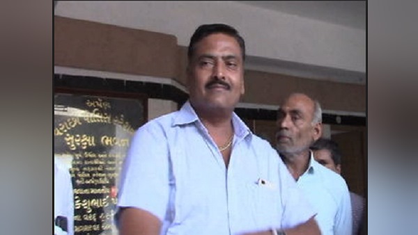 BJP corporator Bharat Mona slapped SSI in surat BJP corporator Bharat Mona slapped SSI in surat