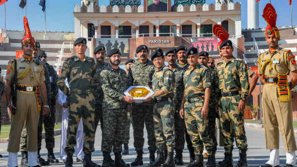 bsf-pakistani-rangers-sweets bsf-pakistani-rangers-sweets