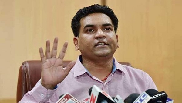 मिश्रा ने पाबंदी की आलोचना की