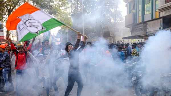 कांग्रेस के स्टैंड से अलग होना