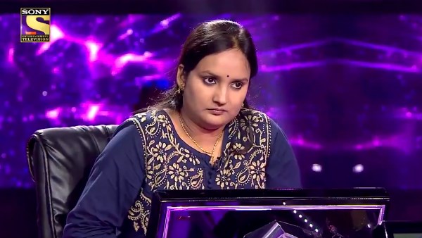 Charna Gupta will answer for First crorepati of KBC 11 shahdol MP waiting Charna Gupta will answer for First crorepati of KBC 11 shahdol MP waiting