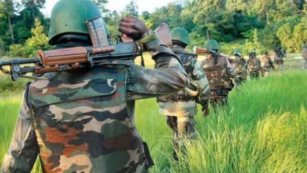 छत्तीसगढ़: मुठभेड़ में 7 नक्सली ढेर, AK-47 बरामद छत्तीसगढ़: मुठभेड़ में 7 नक्सली ढेर, AK-47 बरामद