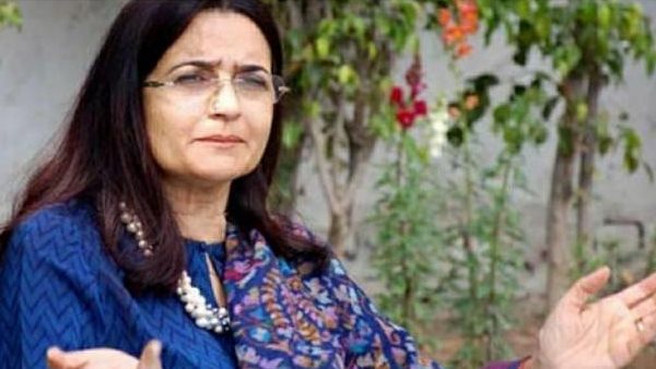 पहली बार 17 विधायकों ने दिया इस्तीफा