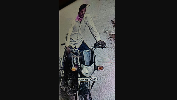4 बच्चियों के अपना शिकार बना चुका था