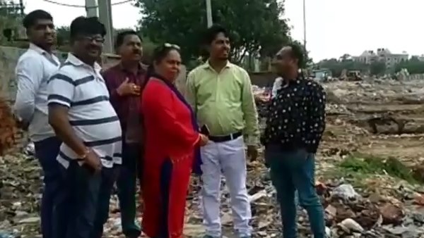 Delhi: MCD remove Encroachments at 100 acres of land Delhi: MCD remove Encroachments at 100 acres of land
