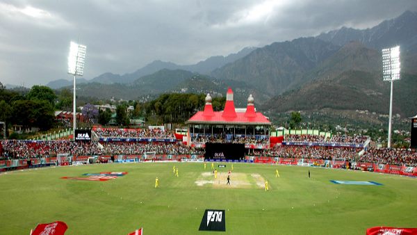 कॉरपोरेट बॉक्स में टिकट की कीमत 10 हजार हुई
