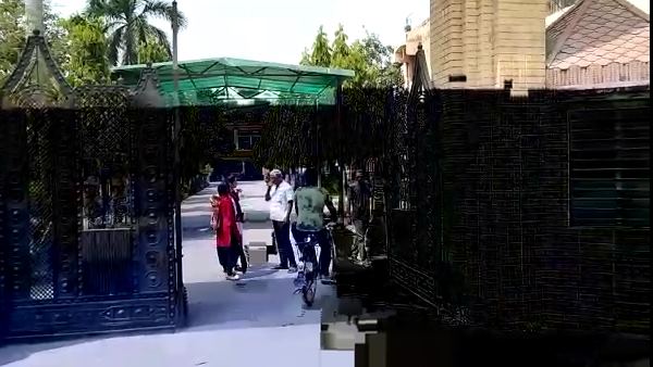 Bijnor: female teacher FIR against male teacher for abusive whatsapp messages Bijnor: female teacher FIR against male teacher for abusive whatsapp messages