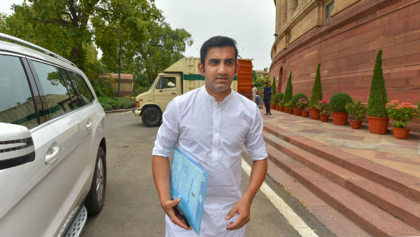 'शाहिद अफरीदी एक बार फिर हाजिर हैं'