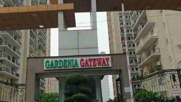 15 दिन के अंदर फ्लैट खाली करे फ्लैट