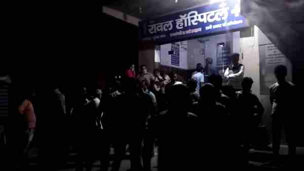 डॉक्टर ने कहा ब्लड की पड़ेगी जरूरत
