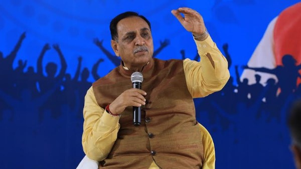 लोगों ने मुख्यमंत्री की प्रशंसा की