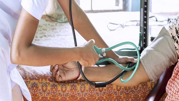 Government hospital lady doctor says- I will not check the Gujarati patients Government hospital lady doctor says- I will not check the Gujarati patients