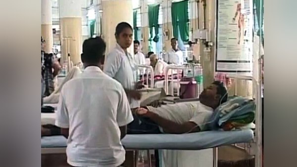 11 people died in Surat in last 20 days due to fever-pneumonia 11 people died in Surat in last 20 days due to fever-pneumonia