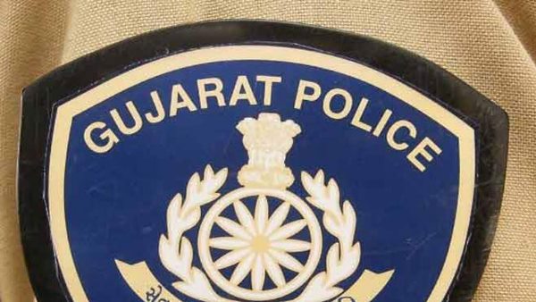 पति व ससुर करने लगे झगड़ा