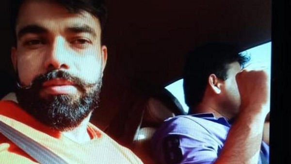 थाईलैंड में खींचे गए फोटो वायरल करता था
