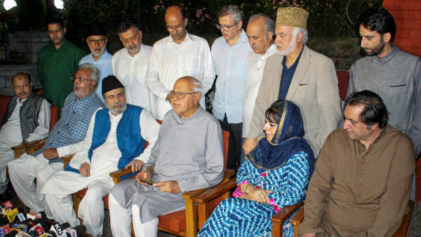 क्षेत्रीय दलों का सियासी एजेंडा बेमानी हुआ