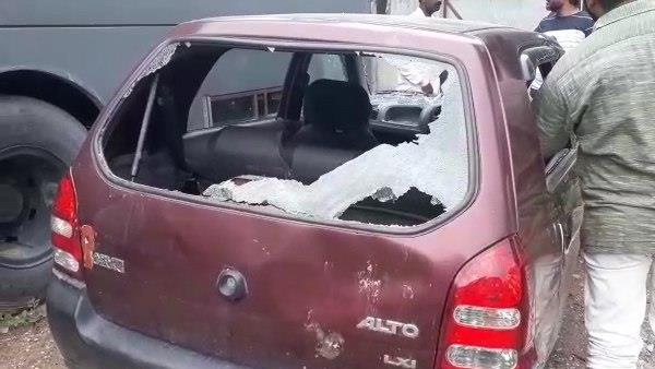 रात दो बजे भीड़ पर पाया गया काबू