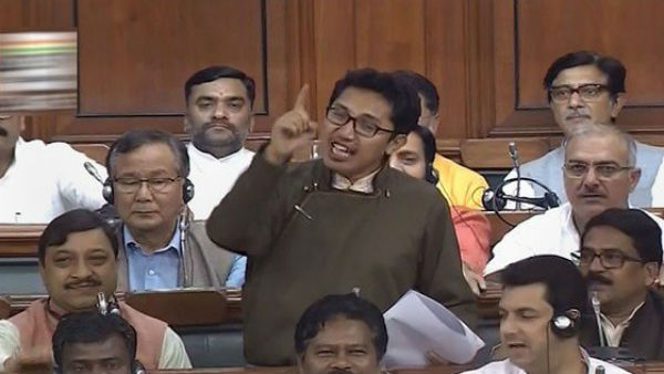 फ्रेंड रिक्वेस्ट एक्सेप्ट करना मुश्किल