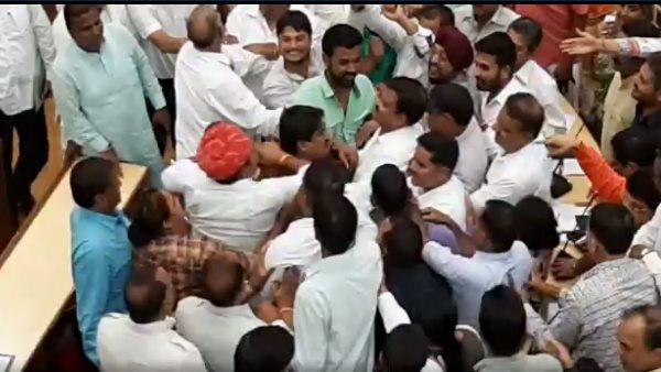Ruckus in Jaipur Municipal Corporation General Assembly meeting 2019 Ruckus in Jaipur Municipal Corporation General Assembly meeting 2019