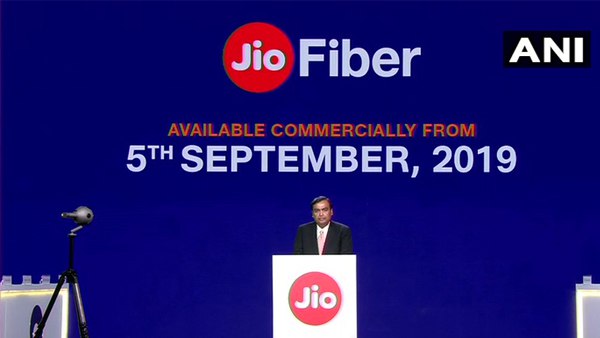 Jio गीगाफाइबर सेट टॉप बॉक्स में वीडियो कॉलिंग की सुविधा