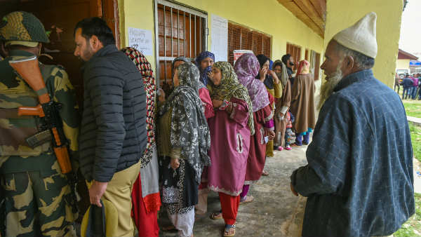 नए लोगों को मिलेगा वोटर बनने का मौका