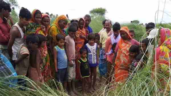 सब्जी लेने निकली थी घर से