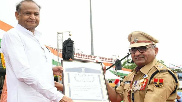 बाड़मेर पहुंचने पर हुआ भाटी का स्वागत