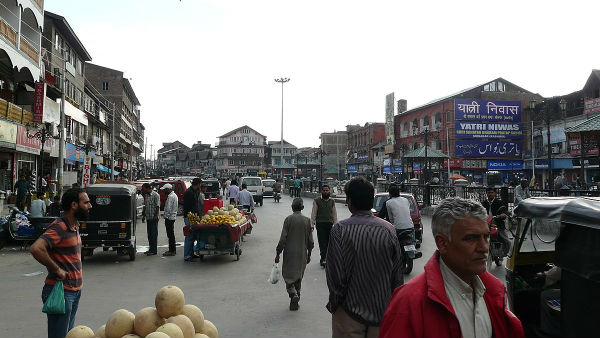 15 मिनट में ही फहरा दिया तिरंगा