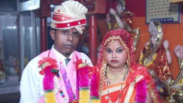 दलाल के माध्यम से हुई थी शादी
