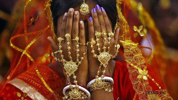 सबके पास समान फोटो-मोबाइल नबंर