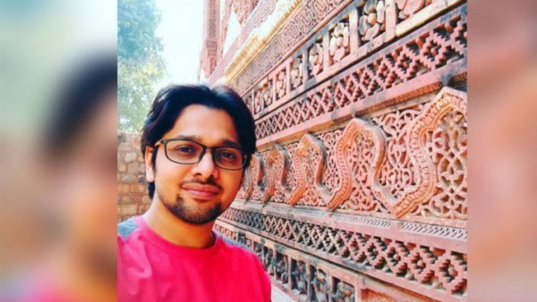 फोटोशूट के लिए बिकिनी दी और...