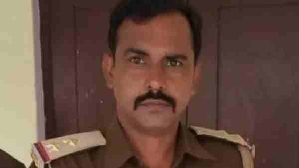 Inspector Madhup Singh extreme step at his residence in Sanjaynagar Inspector Madhup Singh extreme step at his residence in Sanjaynagar
