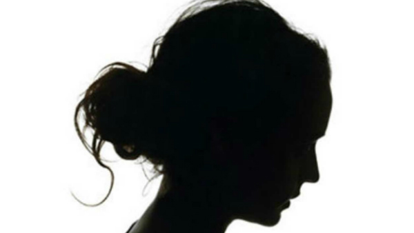 Koderma:panchayat stripped a women,shaved hair on suspicion of illicit relationship with nephew Koderma:panchayat stripped a women,shaved hair on suspicion of illicit relationship with nephew