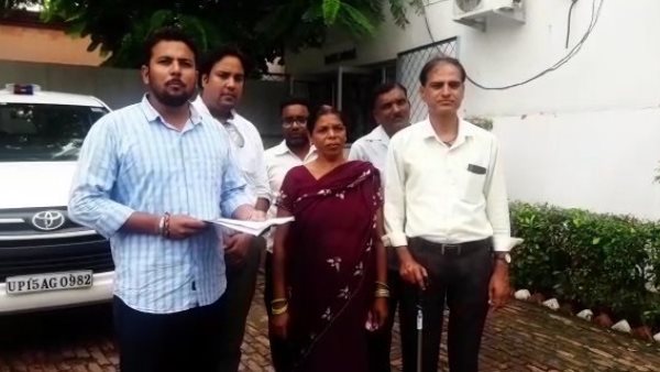 woman allegedly beaten up tenant woman and her son woman allegedly beaten up tenant woman and her son