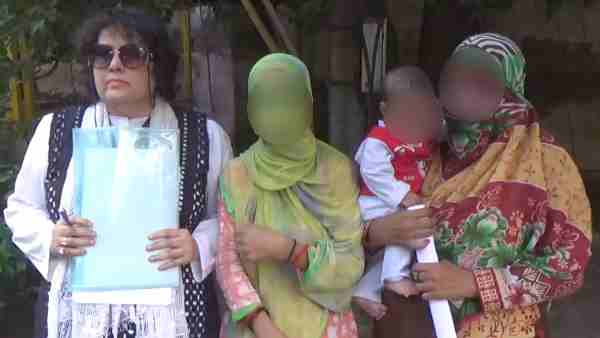 Half brother physical attack with sister in meerut Half brother physical attack with sister in meerut