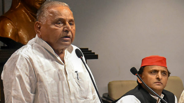 खुद कमान क्यों संभालना चाहते हैं मुलायम
