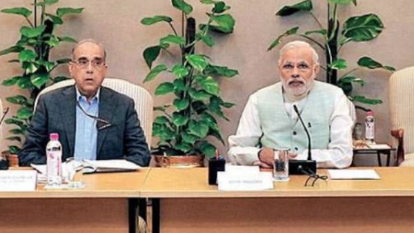 कौन हैं नृपेंद्र मिश्रा?